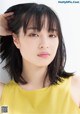 Suzu Hirose 広瀬すず, Shonen Magazine 2019 No.17 (少年マガジン 2019年17号) P5 No.0a119e