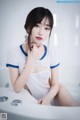 Kim Ji-Won 김지원, [BLUECAKE] White One + RED.Ver – Set.01 P12 No.4ff9e6